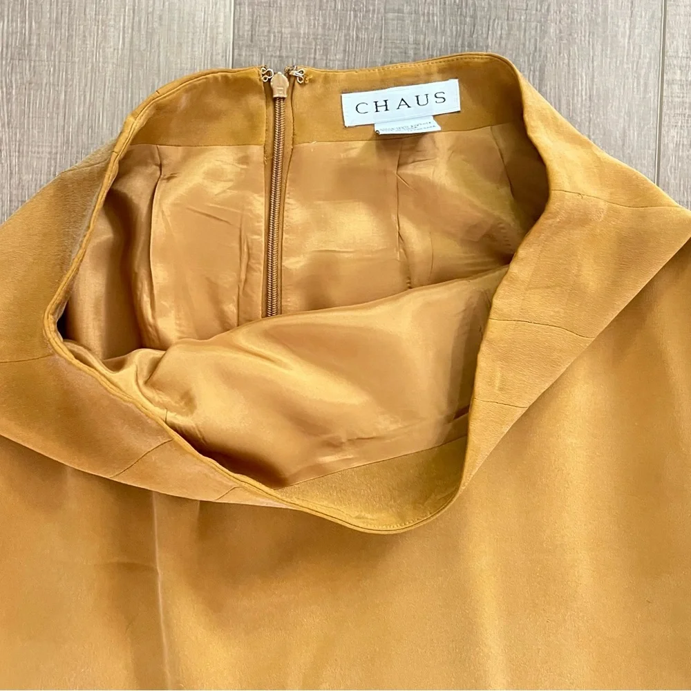 Chaus Vintage 100% Silk Jacket Skirt Suit Set SZ 12/10 Lined Shoulder Pad Career